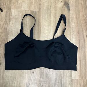 Knix Unpadded Seamless Black Bralette Sz 8